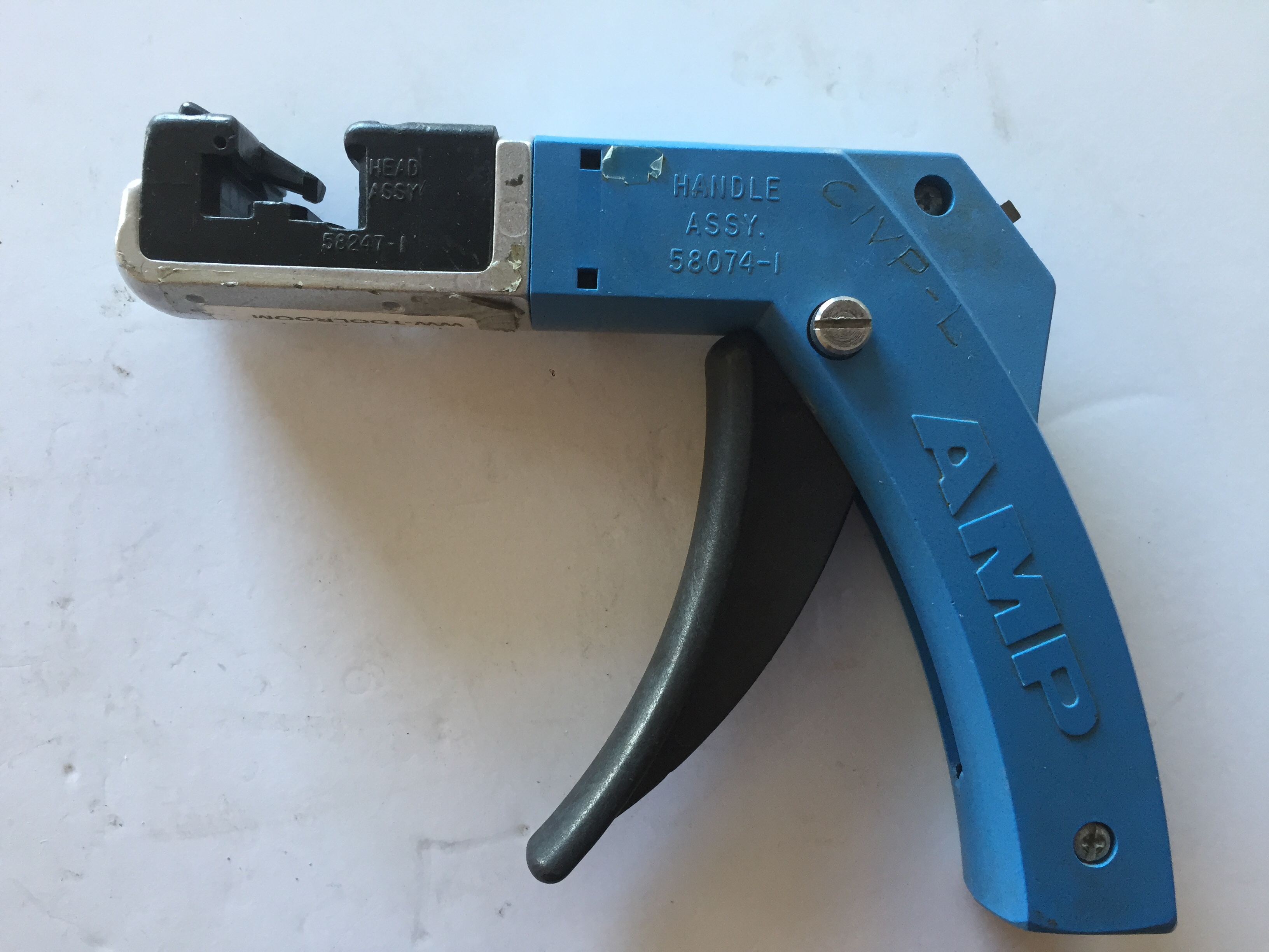 Hand Crimper AMP 58074-1 Blue Hand Crimper tyco Delphi Aptiv TE Connective