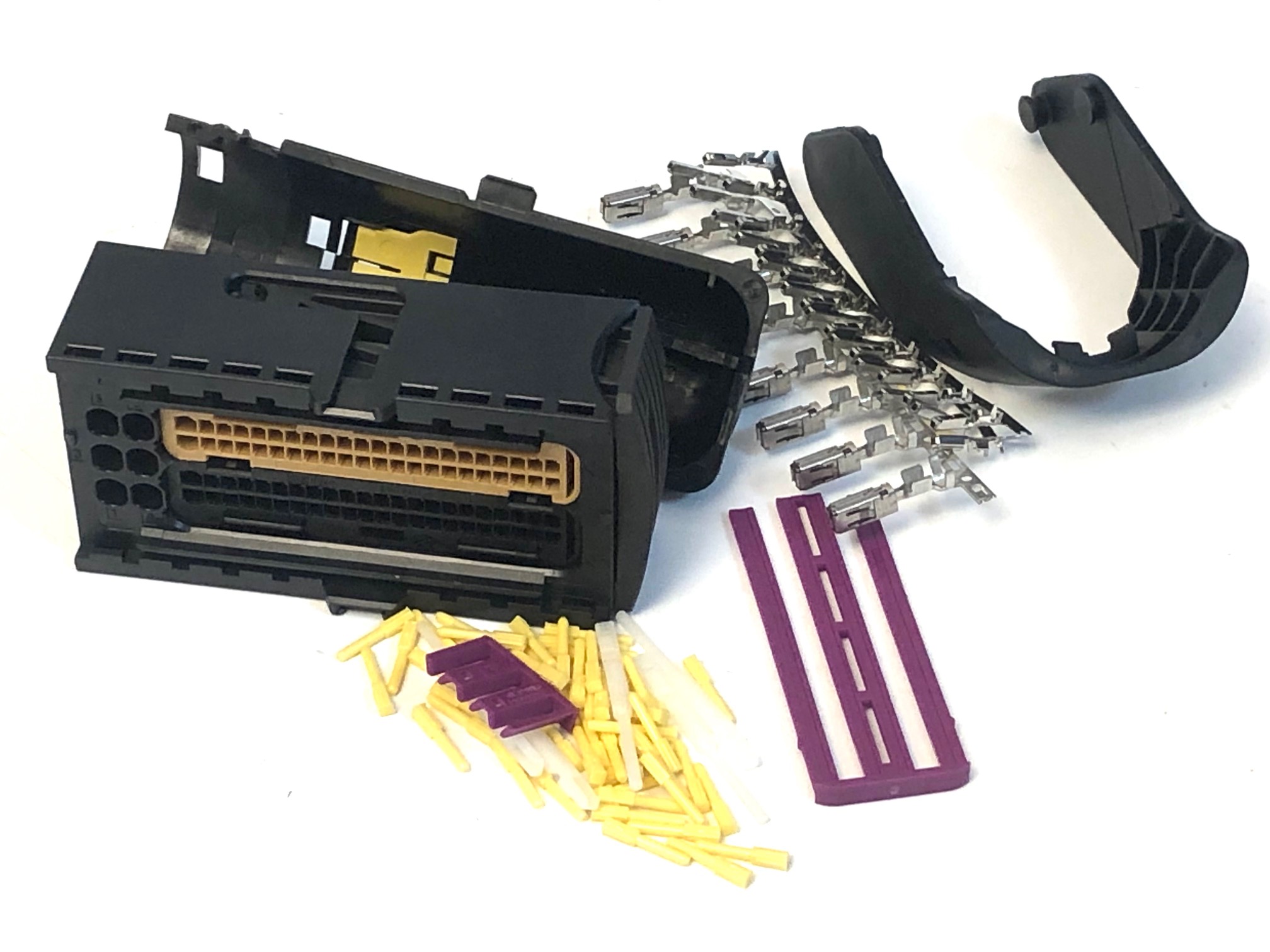 Multi pin connector 1-1355125-1